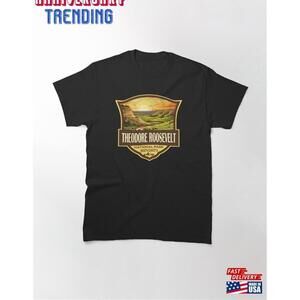 Theodore Roosevelt National Park Illustration Retro Badge Classic Tshirt